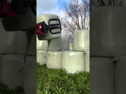 Rata Wrapped Bale Grab Demonstration