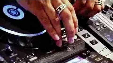 CDJ-2000: Roger Sanchez discusses looping on the CDJ-2000