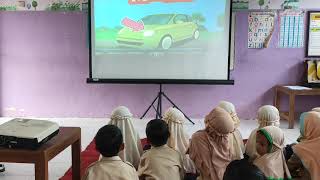 VIDEO UKIN SANTI FEBRIANTI, S.Pd TEMA : KENDARAAN SUB TEMA : KENDARAAN DARAT 'M O B I L'