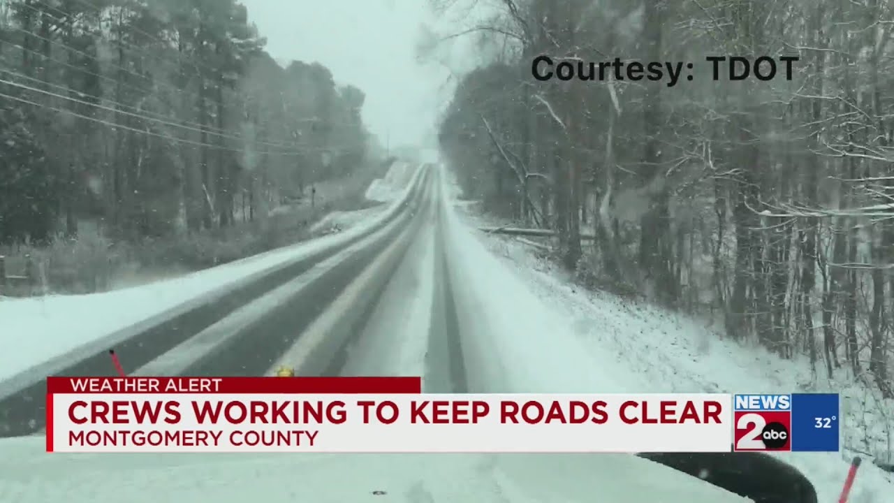 Crews working to keep roads clear - YouTube