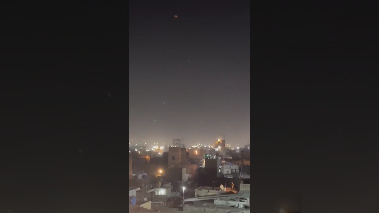 Basant Night view Enjoy Lahore 🪂🪂🪀🧶🪁🪁❤️😍😍😍😍