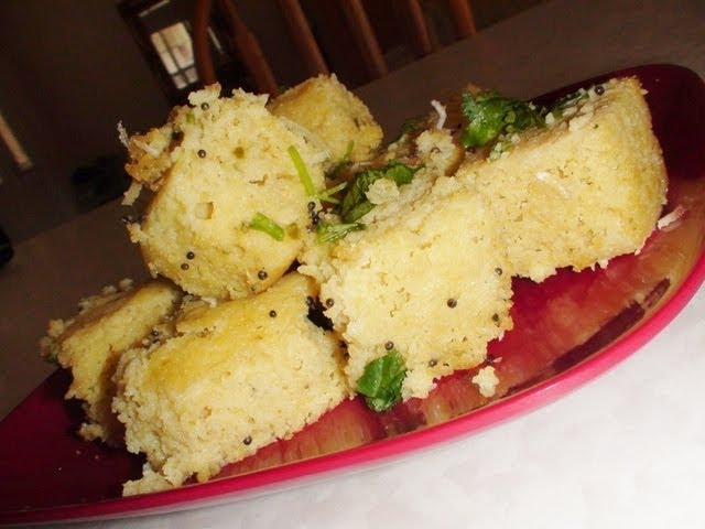 Khaman Recipe - Vateli dal na khaman - Gujarati Cuisine Recipe by Bhavna | Bhavna