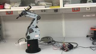 Scorbot-ER Vplus -  Búsqueda de posición HOME