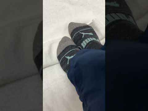 Taking off my snickers and socks. #feetcommunity #barefoot #toes #feetshorts #feets #feet #toe