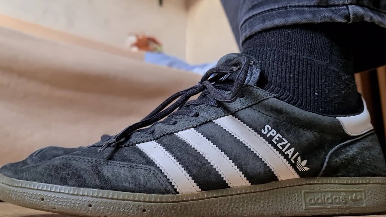 Adidas Spezial black whie On Video - YouTube