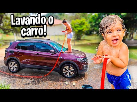 A PRIMEIRA VEZ DO NOAH LAVANDO O CARRO ❤️