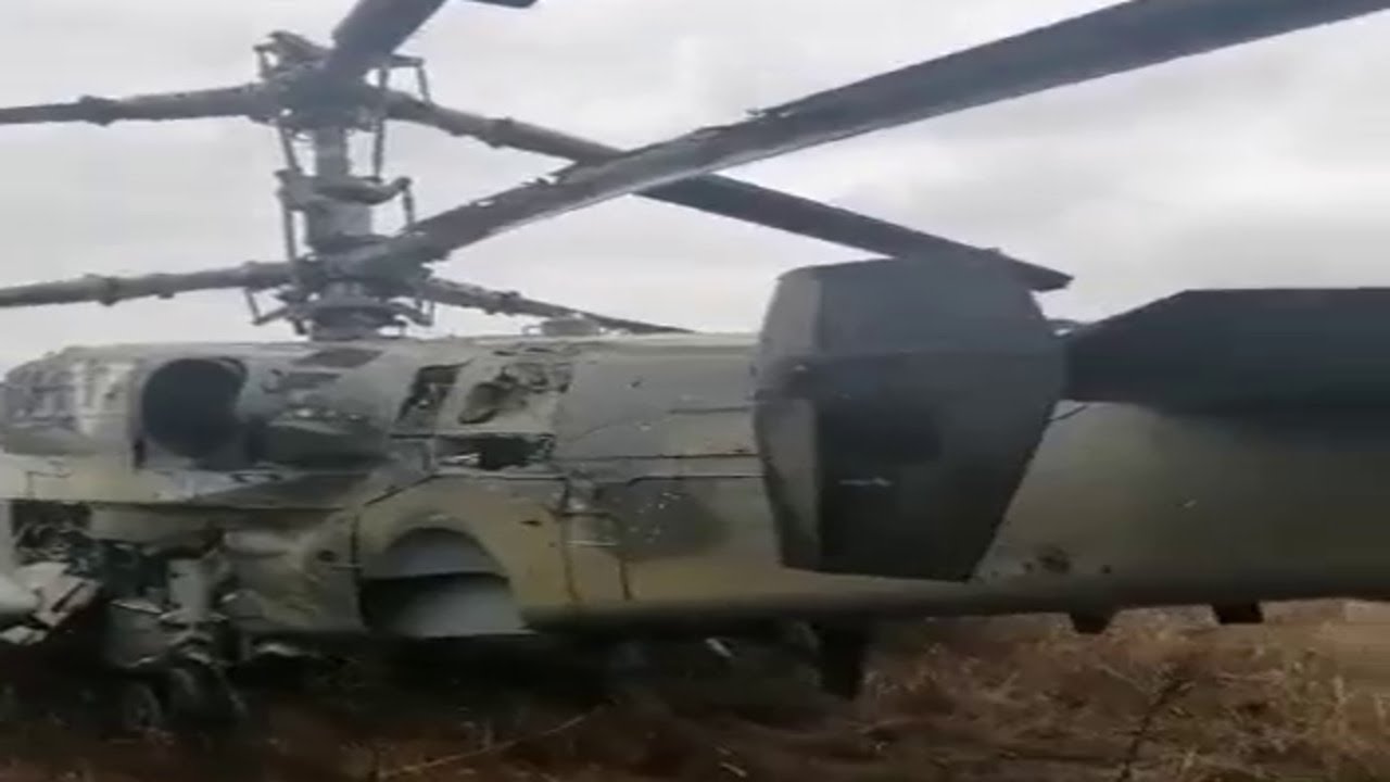 Вертолет над водохранилищем. Ка-52 Гостомель. Ка-52 вертолёт подбитый. Подбитый ка 52 на Украине.