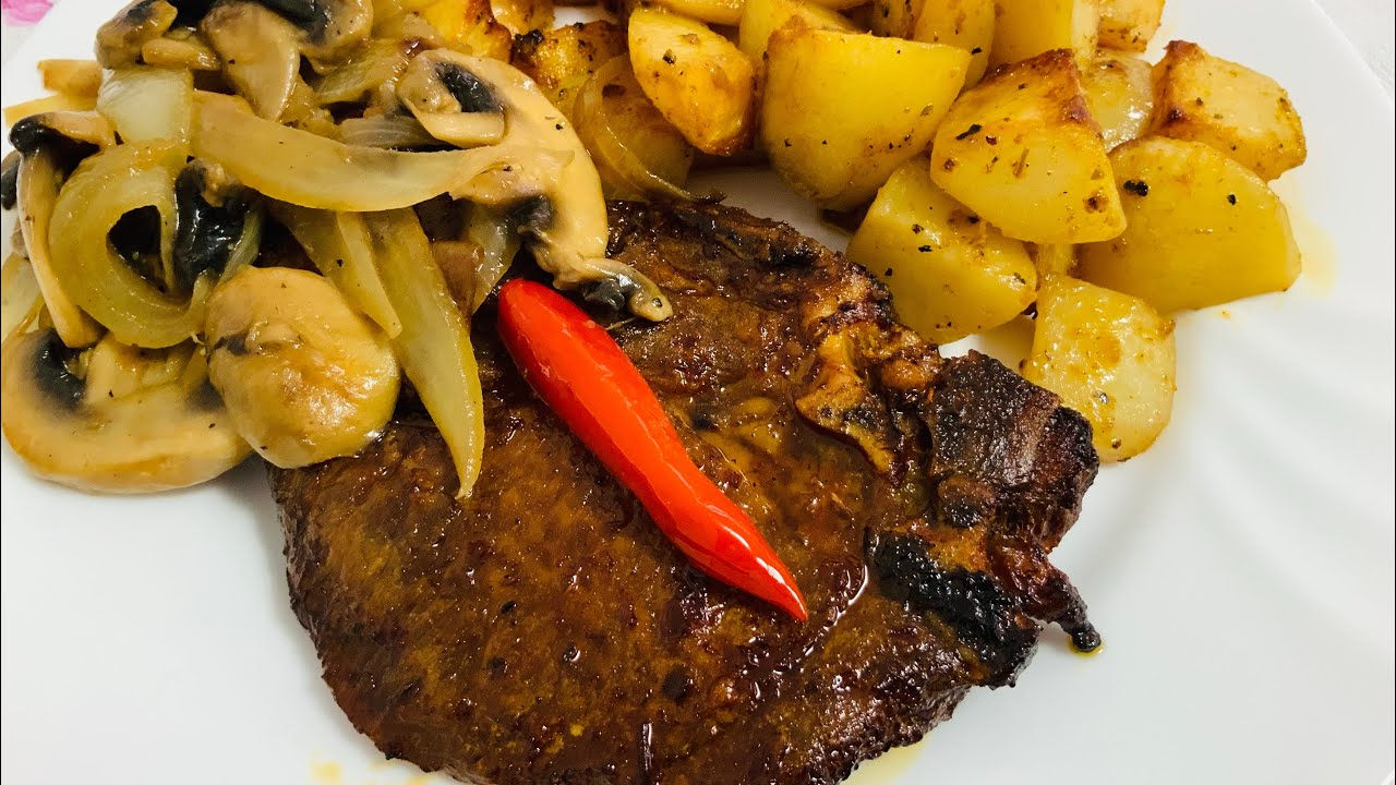 Pork Chop e Batatinha no Forno com Cebola e Cogumelos Salteados  …é de Comer e Chorar por Mais