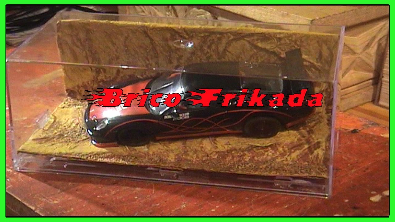 diorama montaña dentro de caja de scalextric