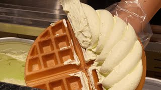 cream cheese whipping cream waffle / 크림치즈 생크림 와플 / korean street food