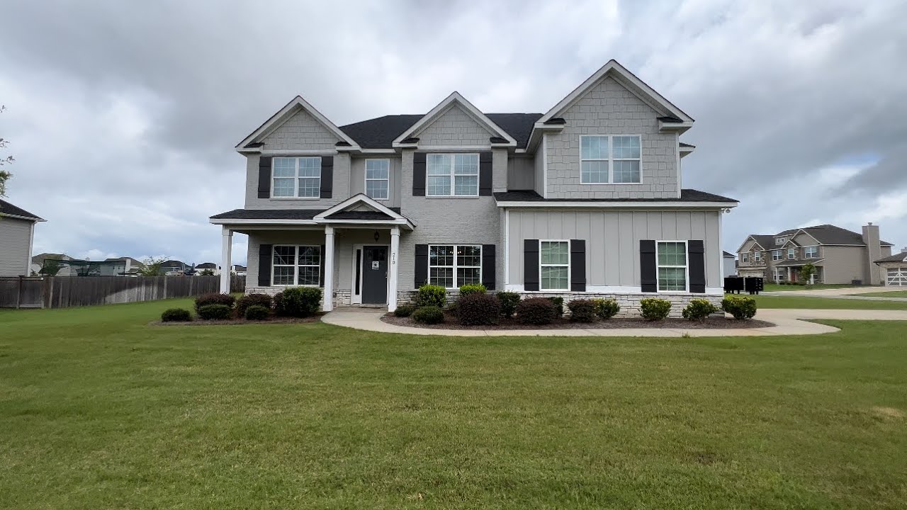 A beautiful Cypress D plan a Hughston Homes build. hughstonhomes YouTube