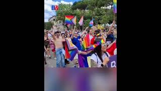 LGBT zhvillon paradën në Tiranë, mesazhe për barazi, të drejta dhe kundër diskriminimit