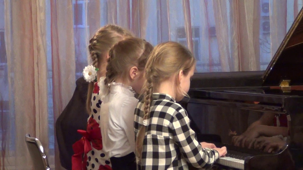 Старая карусель в париже Манфред Шмитц