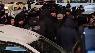 Нападение на полицейский автомобиль, более 80 мигрантов задержаны в Москве