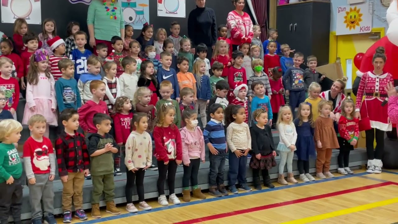 Christmas Video at Tom Thumb Preschool #9