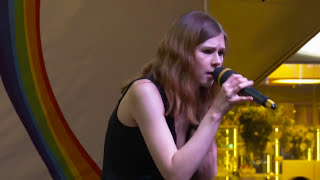 Tool - Sober, female cover karaoke in Russian shopping mall