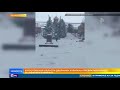 Ростовские дворники превратили улицу в снежный лабиринт