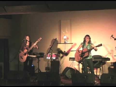 "Hallelujah" (Leonard Cohen) sung by Kathryn Tinda...