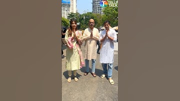 Rhea Chakraborty VISITS Siddhivinayak temple with family as CBI closes Sushant Singh Rajput