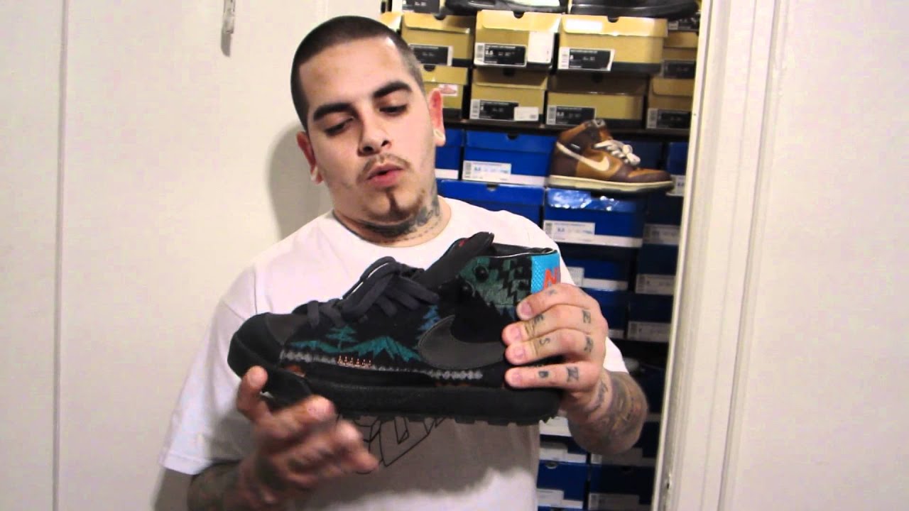 MRNIKESB6  "SNEAKERS TO WEAR ON A RAINY DAY"