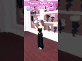 play dress to impress in Roblox 💗