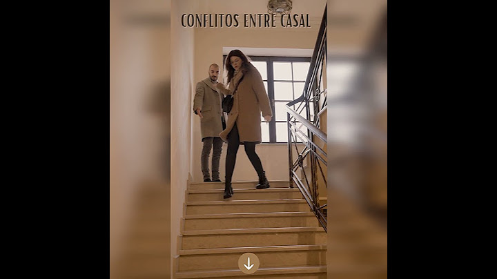 Casal discutindo em uma escada [Conflitos Entre Casal] #shorts