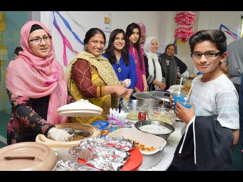 How Muslims in Pakistan celebrate Ramadan - YouTube