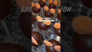 Famous Halloween cake pops! 🎃💀#fyp #baking #dessertrecipes #cakepops #halloween #treats #dessert #food Profile
