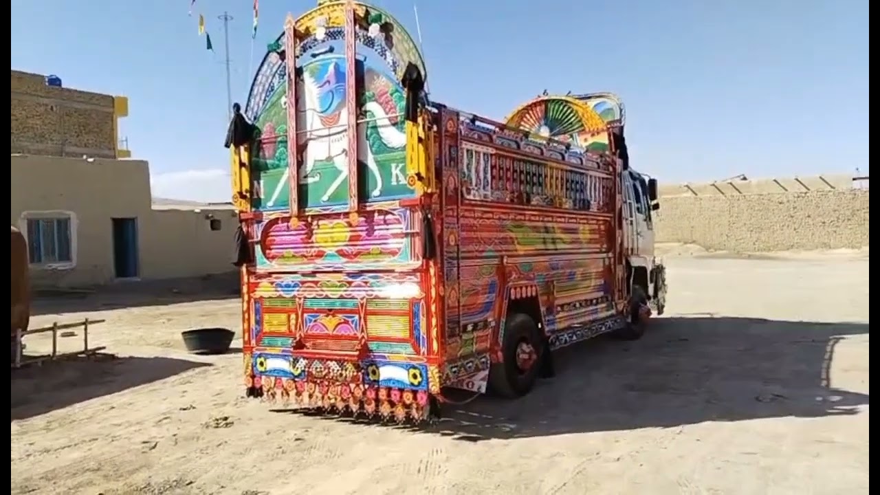 New japani 7d truck gardi// geniun truck ma ranger gardi hai.karachi port wla hino 7d 6 nata ma ha