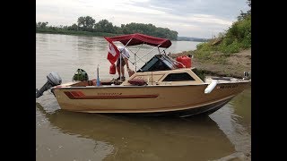 (Long Version) 2012 Old Crow boat adventure down the Missouri and Mississippi Rivers.