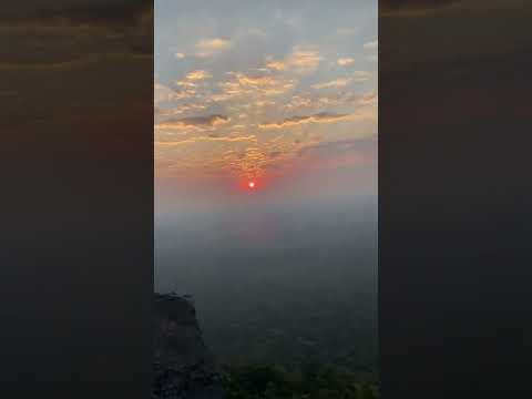 เที่ยวภูหินด่าง อำเภอบุณฑริก จังหวัดอุบลราชธานี