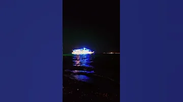 انا انا في العقبه في السفينه 