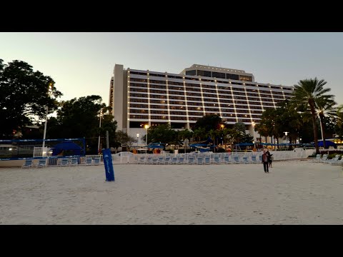 Disney's Contemporary Resort 2025 Evening Sights & Sounds in 4K | Walt Disney World December 2025