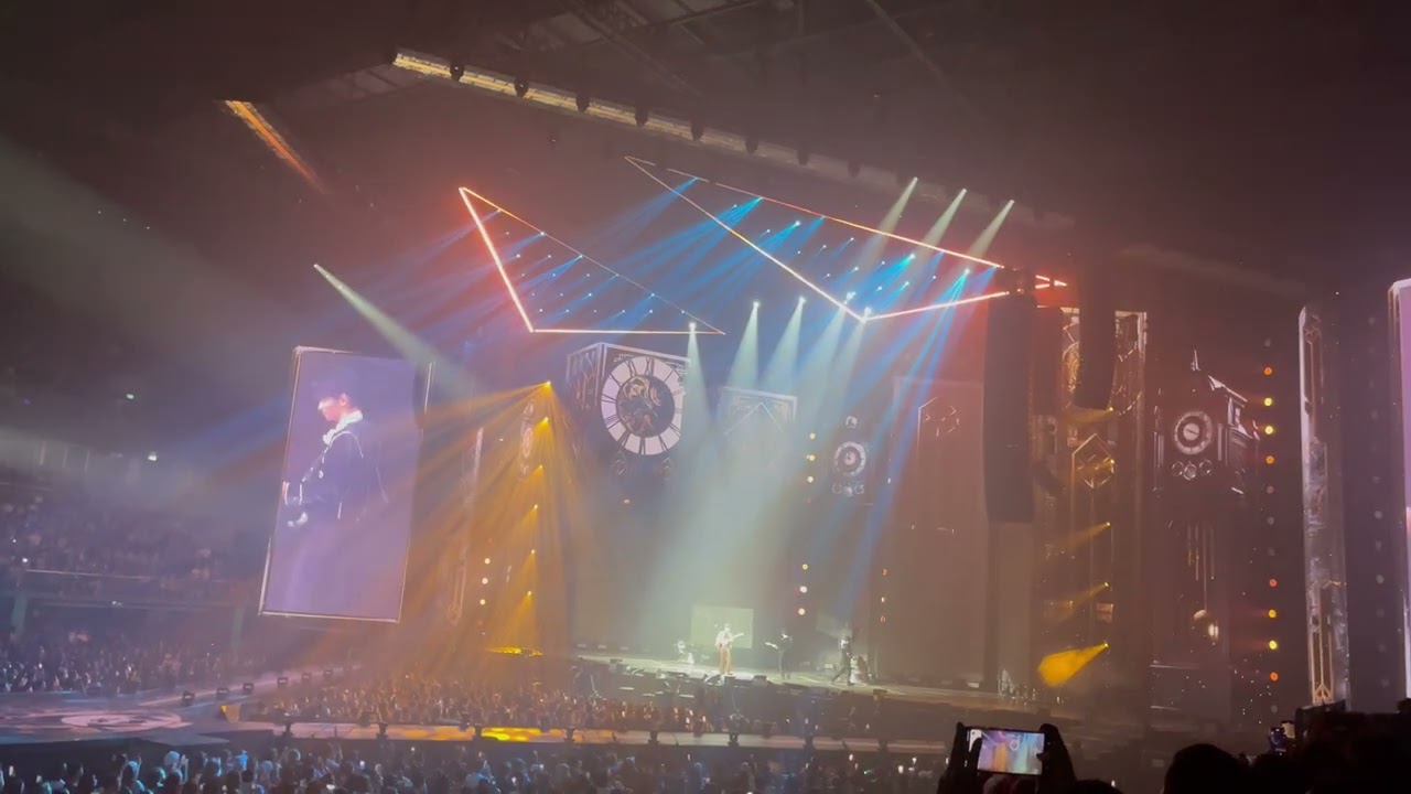 นอนได้แล้ว ก่อนฤดูฝน รักแรก ฤดูที่ฉันเหงา - THE TOYS / Jeff Satur / NONT TANONT The Kingdoms Concert