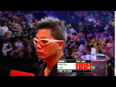 Darts - Royden Lam Bullseye-finish!