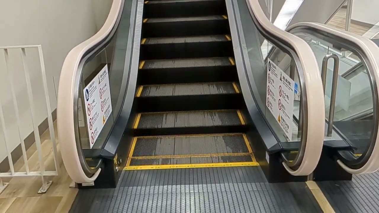 イトーヨーカドー静岡店　エスカレータ