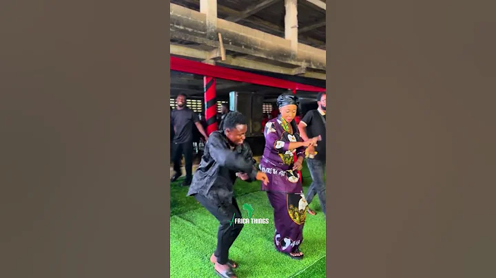 Man & Woman Light Up Funeral with Iconic Adowa Dance! 🇬🇭💃🏽🕺🏽 #GhanaCulture