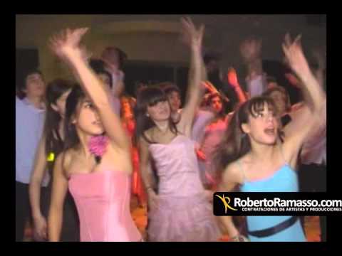 Video de Multicollor, fiesta de disfraces