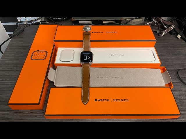 Apple Watch Hermès Series 7 45mm Cellular with Hermès Sport Band