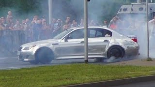 BMW M5 E60 CRAZY BURNOUT + DONUT + Kickdown Acceleration V10 Sound - GT Gran Turismo Polonia 2012