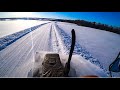 Трактор МТЗ 82.1 чистит дороги от снега!