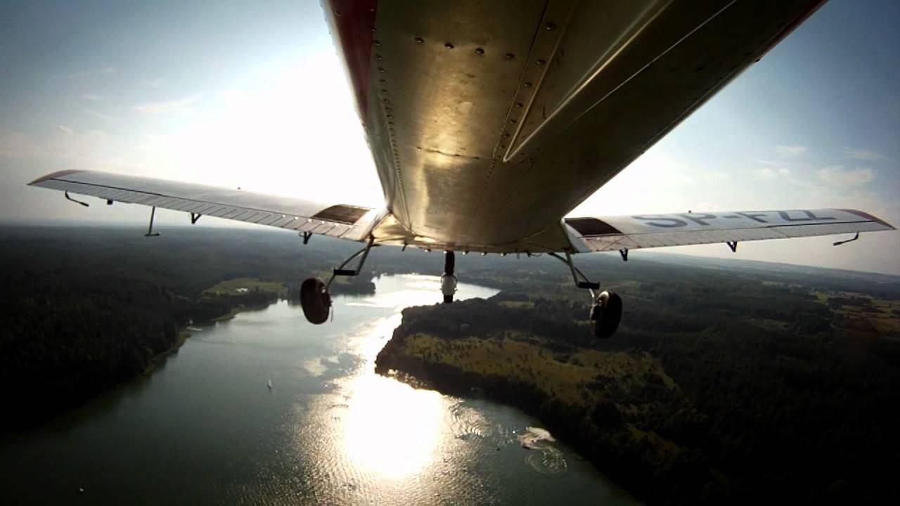 Zlin 42M korkociągi nad lotniskiem Olsztyn Dajtki EPOD