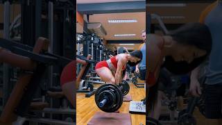 Rotina D Treino D Glúteos Da Atleta Aline Pamplona