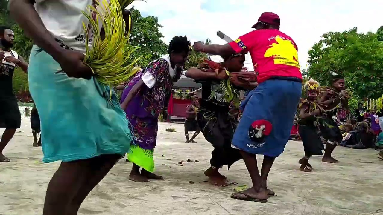 New Ireland kids in style