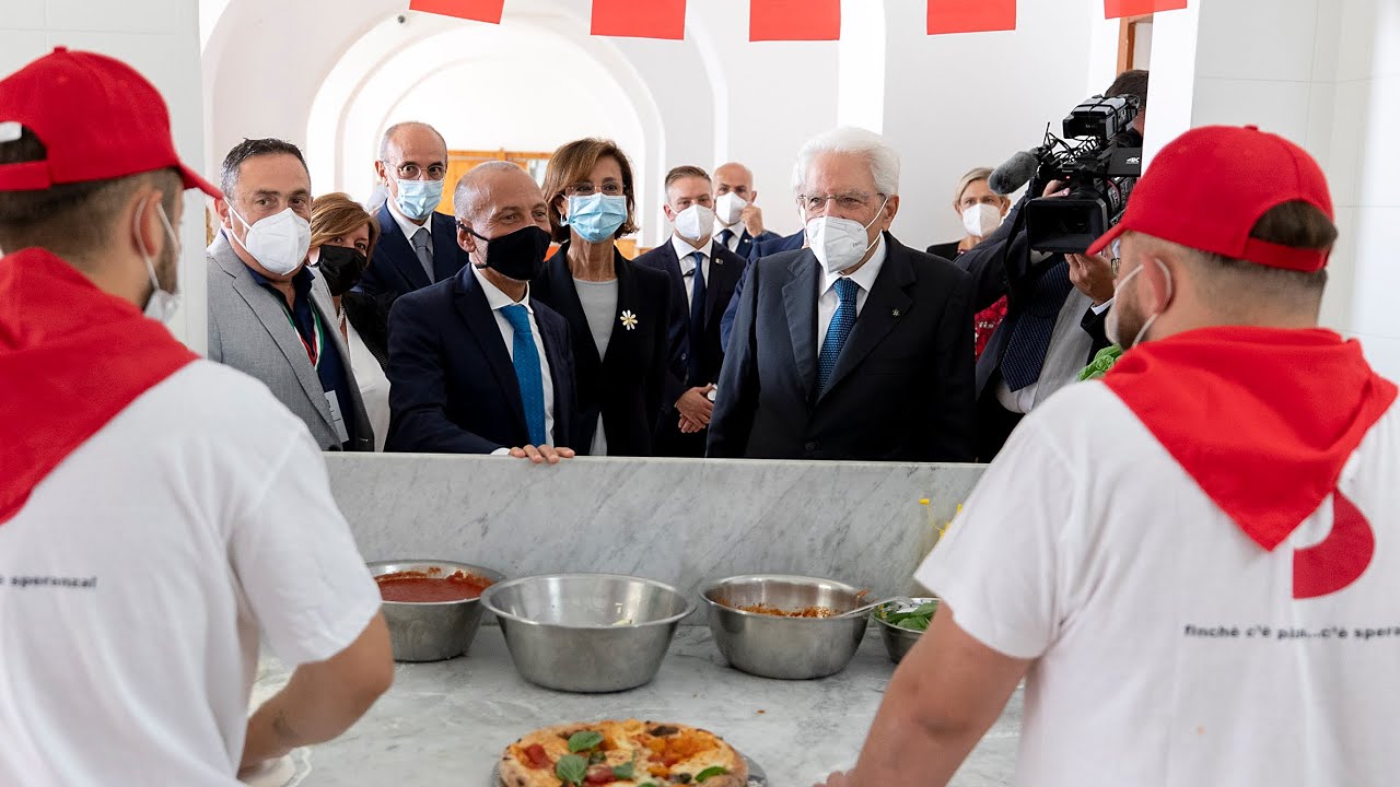 Mattarella visita l'istituto penale per i minorenni di Nisida