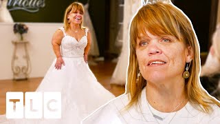 “I Want to See Him Cry” Amy Tries on Wedding Dresses | Little People, Big World