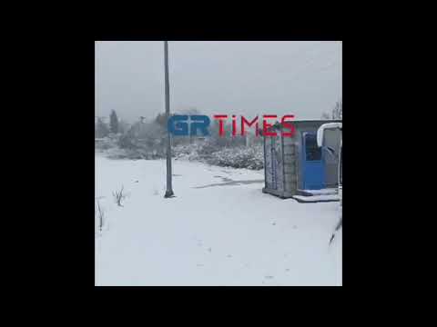 Χιονίζει στον Χορτιατη-Ακινητοποιημένα τα λεωφορεία- GRTimes.gr