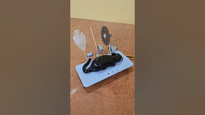 Rubber mouse trap with big blade & sticks feather #trap #funny #engineering