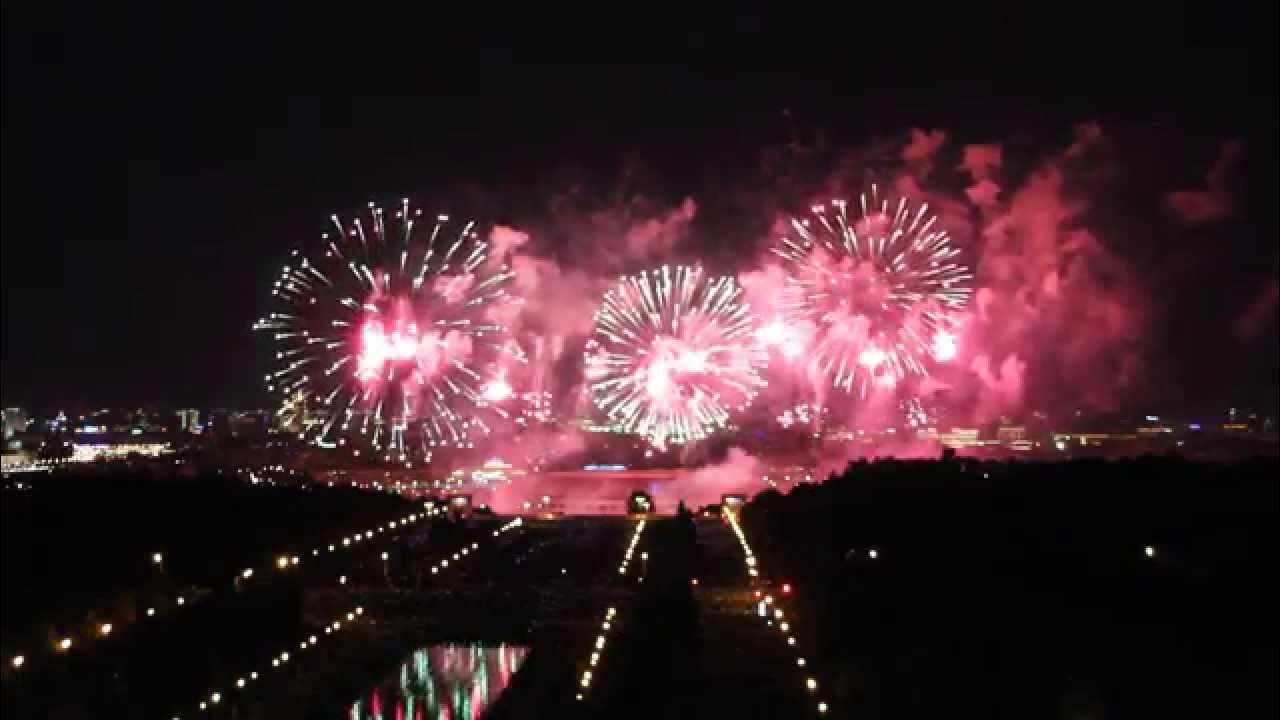 Салют в москве. Салют санкт-петербург. Рбк салют. Салют в москве. Салют день победы москва.
