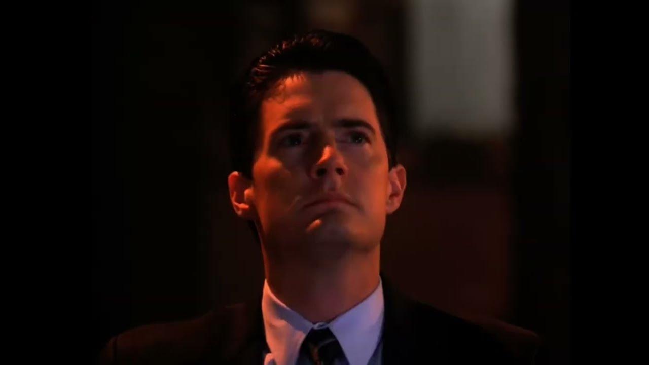 Агент купер из твин пикс. Кайл маклахлен агент купер. Дейл купер. Черный вигвам твин пикс. Агент купер из твин пикс.